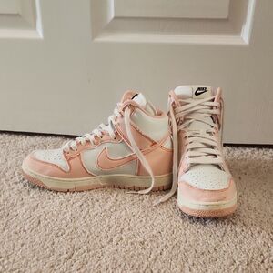 Nike High-Top Sneakers in White and Peach